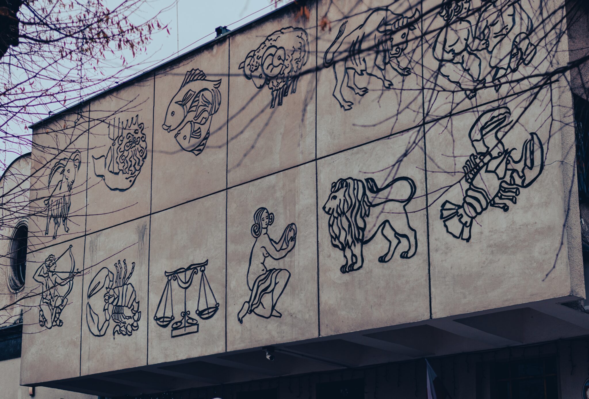 Como a astrologia pode influenciar a cultura empresarial